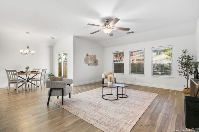 132 Hidden Cave, Cibolo, TX 78108