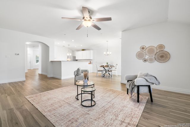 132 Hidden Cave, Cibolo, TX 78108