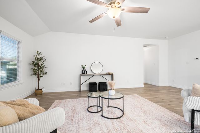 132 Hidden Cave, Cibolo, TX 78108