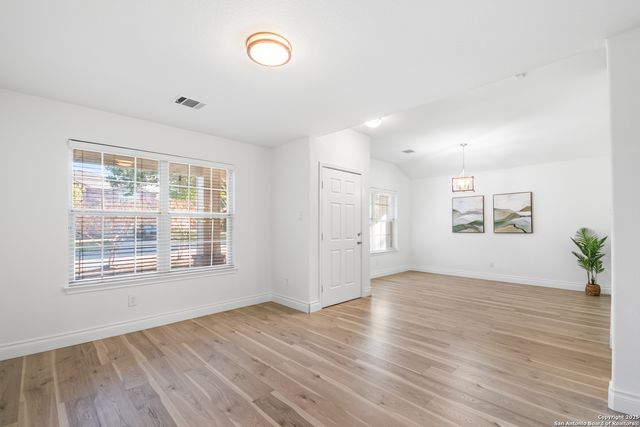 132 Hidden Cave, Cibolo, TX 78108