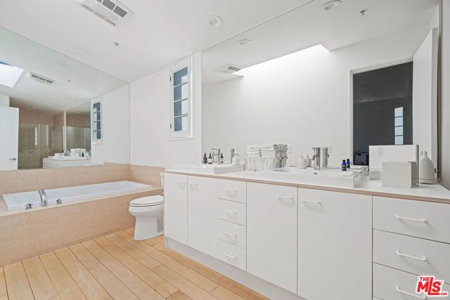 2100 Abbot Kinney Boulevard 7, Venice (los Angeles), CA 90291