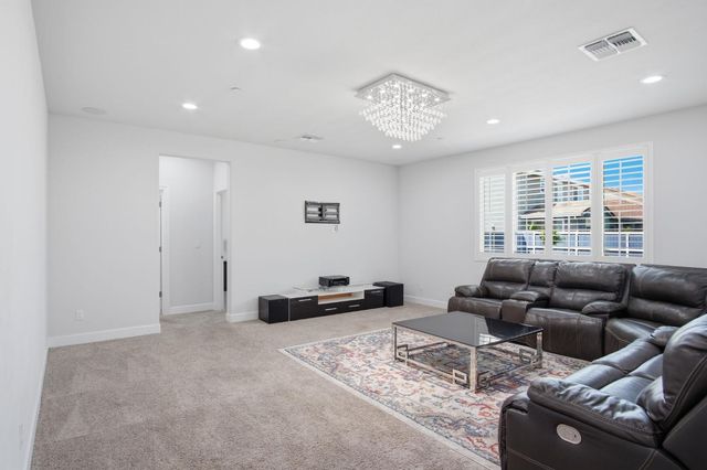 1487 Patriot St, Manteca, CA 95337