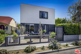 814 Crestmoore Place, Venice (los Angeles), CA 90291