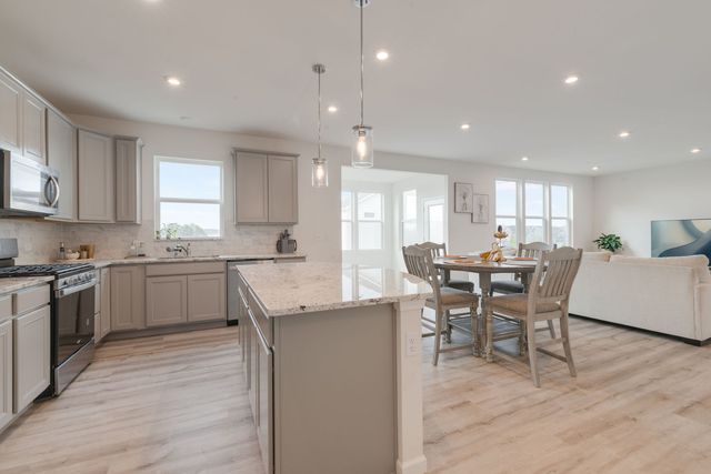 531 Alpine Drive, Algonquin, IL 60102