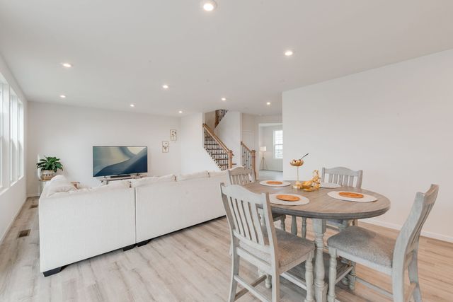 531 Alpine Drive, Algonquin, IL 60102