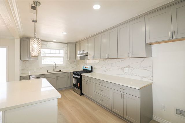 2432 W Rainbow Avenue, Anaheim, CA 92801