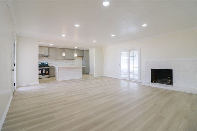 2432 W Rainbow Avenue, Anaheim, CA 92801