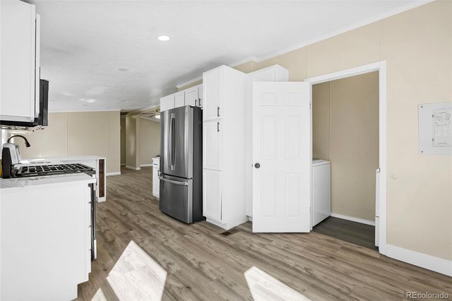 2885 E MID WAY Boulevard, Denver, CO 80234