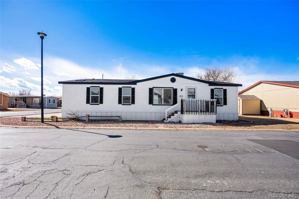 2885 E MID WAY Boulevard, Denver, CO 80234