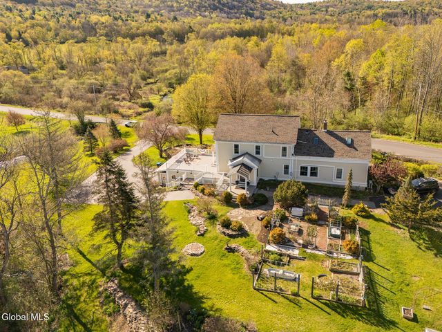 40 Crosier Road, Hebron, NY 12865