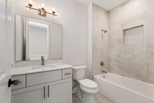 12193 Curragh Meadow Way, Lemont, IL 60439