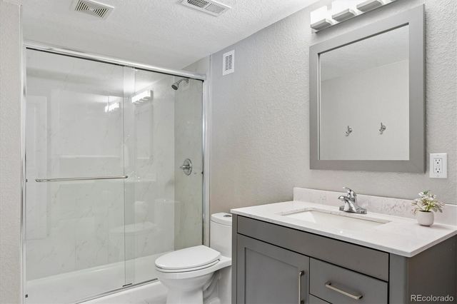6196 S Millbrook Way, Aurora, CO 80016