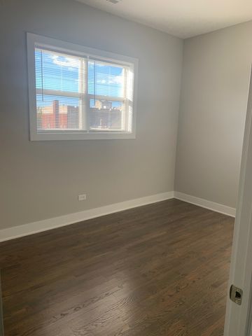 3328 W Le Moyne Street 1, Chicago, IL 60651