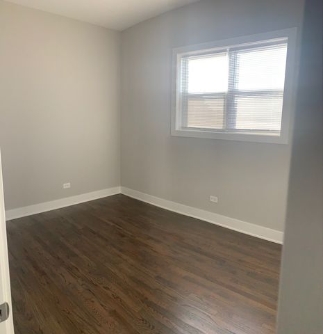 3328 W Le Moyne Street 1, Chicago, IL 60651