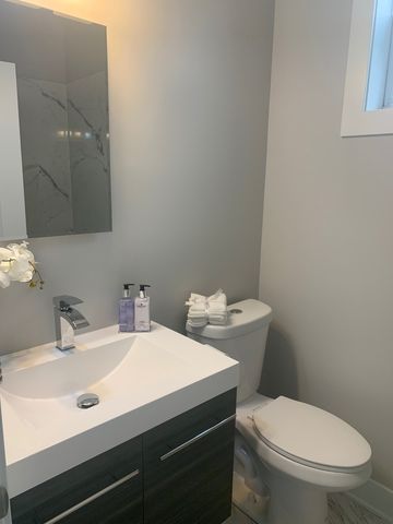 3328 W Le Moyne Street 1, Chicago, IL 60651
