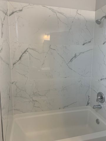 3328 W Le Moyne Street 1, Chicago, IL 60651