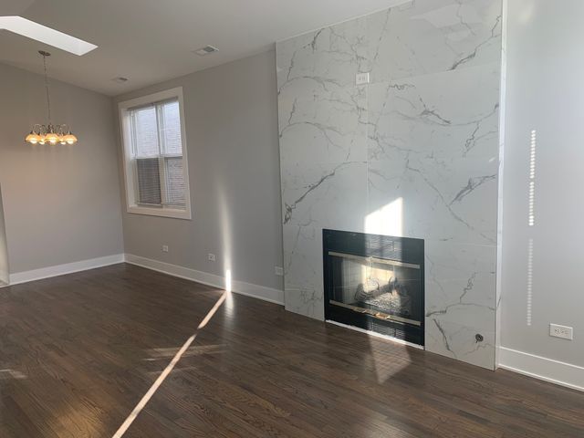 3328 W Le Moyne Street 1, Chicago, IL 60651
