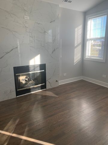 3328 W Le Moyne Street 1, Chicago, IL 60651