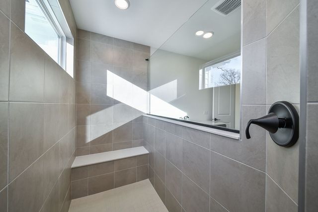 6263 Lafond Circle, Lisle, IL 60532