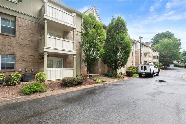 6900 Roswell Road Q17, Sandy Springs, GA 30328