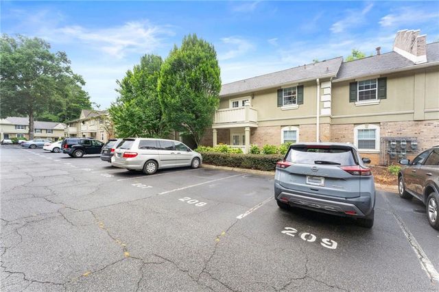 6900 Roswell Road Q17, Sandy Springs, GA 30328