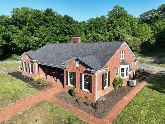 1006 F Street, North Wilkesboro, NC 28659
