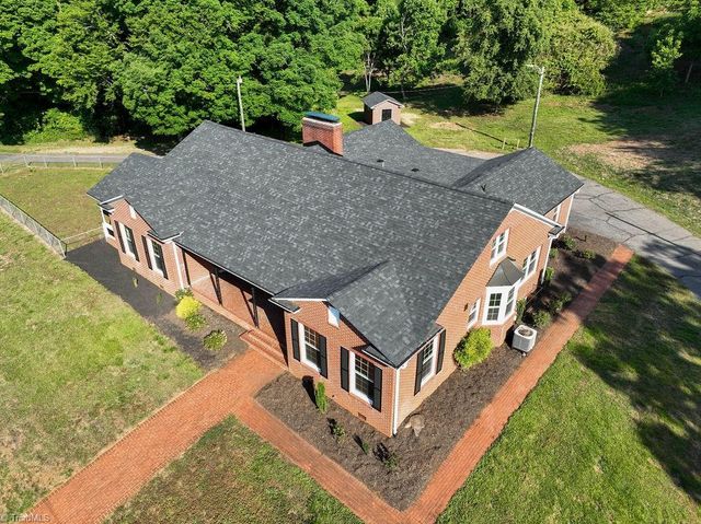1006 F Street, North Wilkesboro, NC 28659