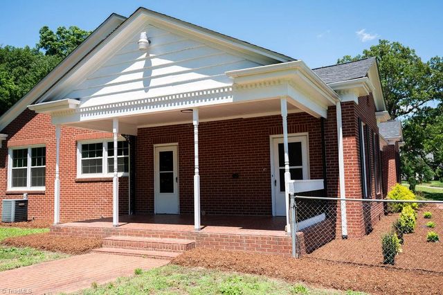 1006 F Street, North Wilkesboro, NC 28659