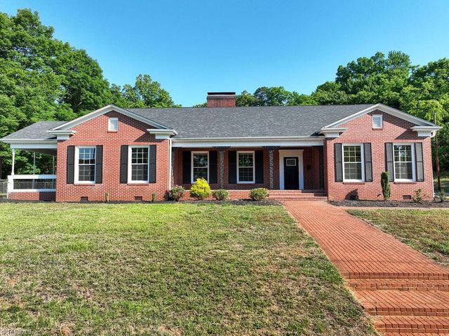 1006 F Street, North Wilkesboro, NC 28659