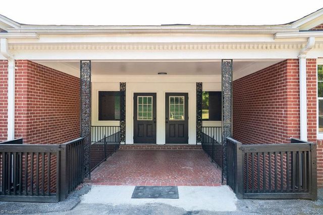1006 F Street, North Wilkesboro, NC 28659