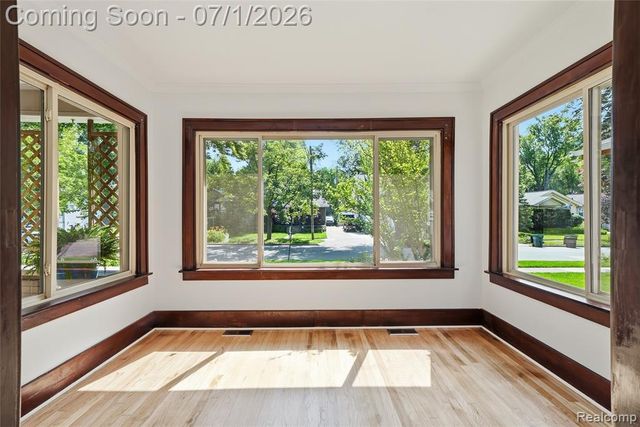715 Laprairie Street, Ferndale, MI 48220