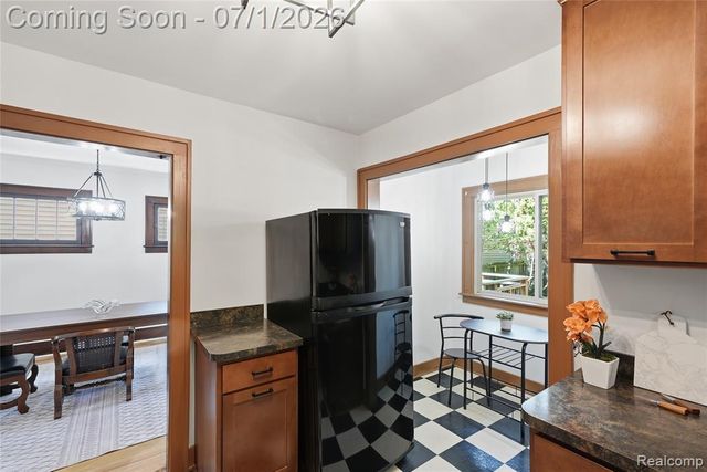 715 Laprairie Street, Ferndale, MI 48220