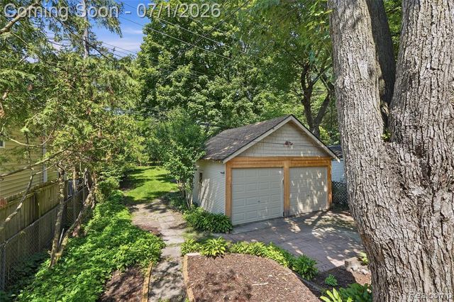 715 Laprairie Street, Ferndale, MI 48220