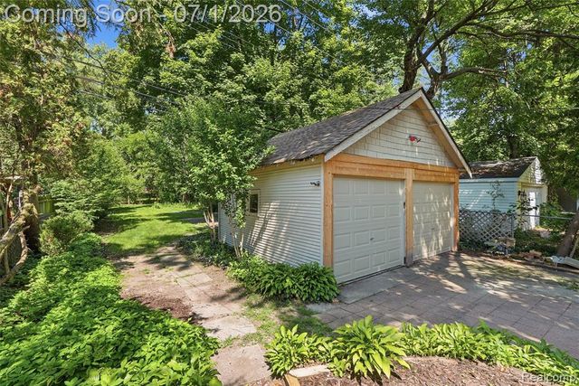 715 Laprairie Street, Ferndale, MI 48220