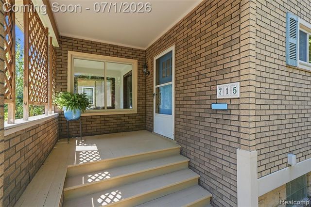 715 Laprairie Street, Ferndale, MI 48220