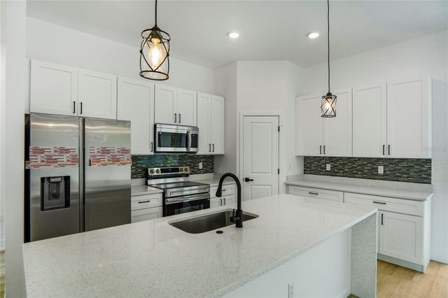 8383 N IBSEN DRIVE, Dunnellon, FL 34433