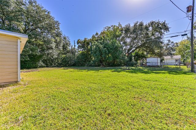 1007 Plum Street, La Marque, TX 77568