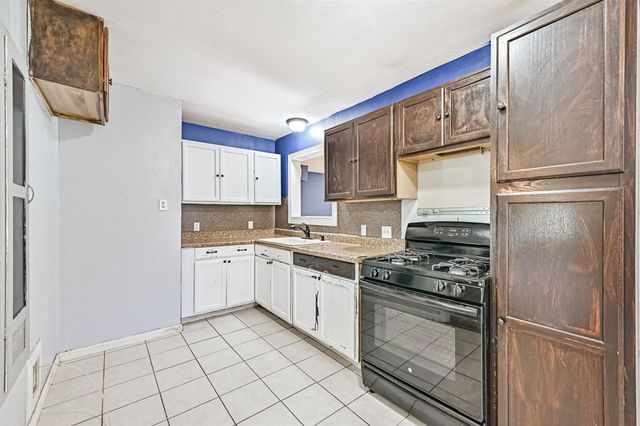 1007 Plum Street, La Marque, TX 77568