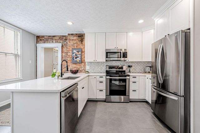 646 S Pearl Street, Columbus, OH 43206