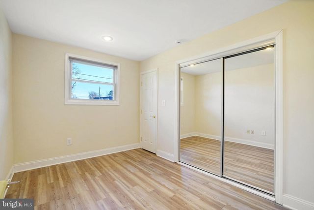 6924 KENFIG DR, Falls Church, VA 22042