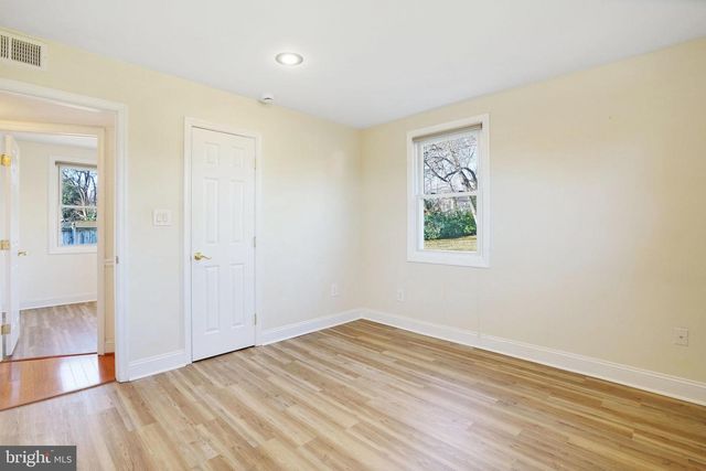 6924 KENFIG DR, Falls Church, VA 22042