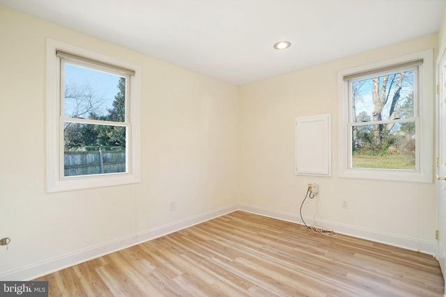 6924 KENFIG DR, Falls Church, VA 22042