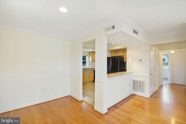 6924 KENFIG DR, Falls Church, VA 22042