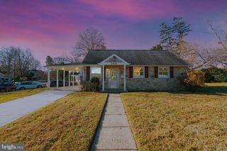 6924 KENFIG DR, Falls Church, VA 22042
