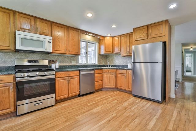 84 Converse St, Stoneham, MA 02180