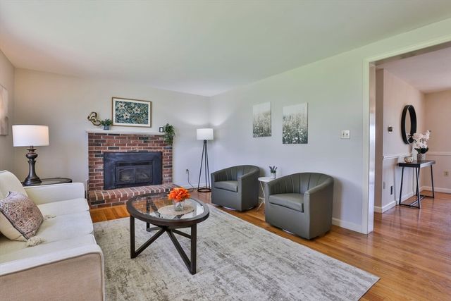 84 Converse St, Stoneham, MA 02180