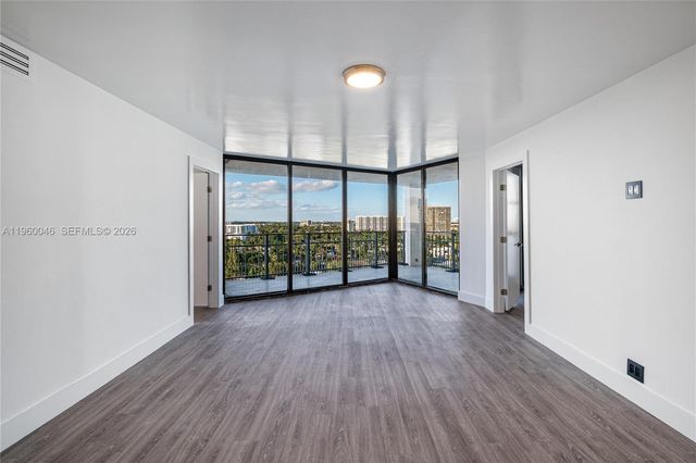 4000 Towerside Ter 1509, Miami, FL 33138