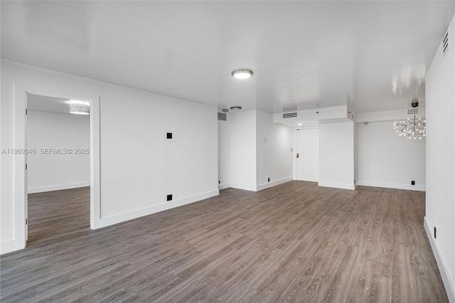 4000 Towerside Ter 1509, Miami, FL 33138