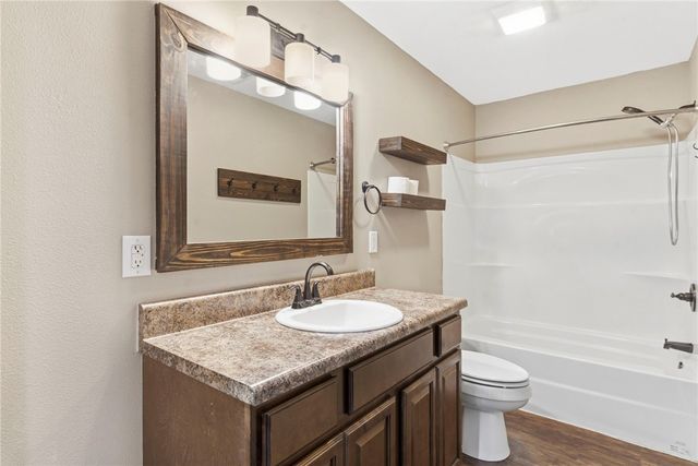 220 W Parks Street, Prairie Grove, AR 72753