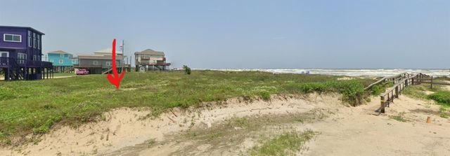 132 Saltgrass Avenue, Surfside Beach, TX 77541